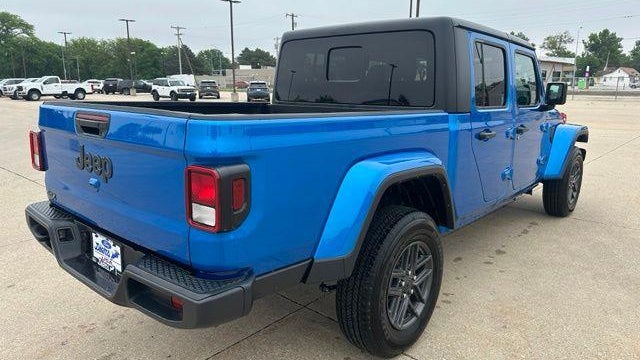 2024 Jeep Gladiator Sport