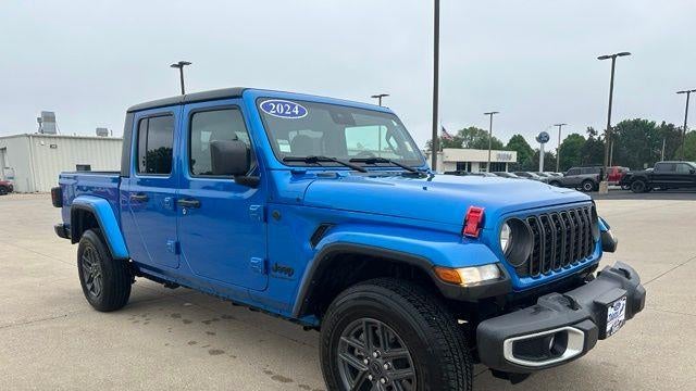 2024 Jeep Gladiator Sport