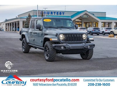 2024 Jeep Gladiator 4X4 Willys 4DR Crew Cab 5.0 FT. SB