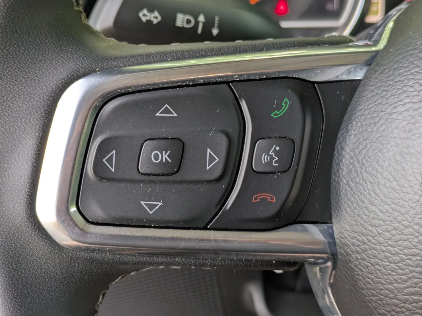 2023 Jeep Gladiator - $27,000
