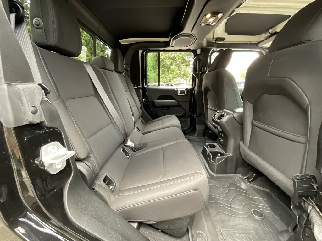 2020 Jeep Gladiator - $20,985