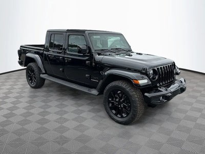 2021 Jeep Gladiator 4X4 Overland 4DR Crew Cab 5.0 FT. SB