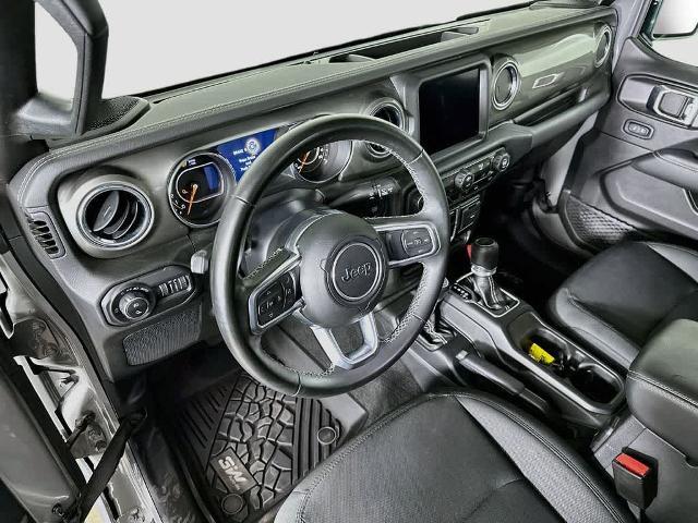 2022 Jeep Gladiator Overland — photo 1 of 12