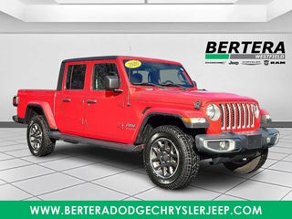 2020 Jeep Gladiator with Firecracker Red Clearcoat Exterior