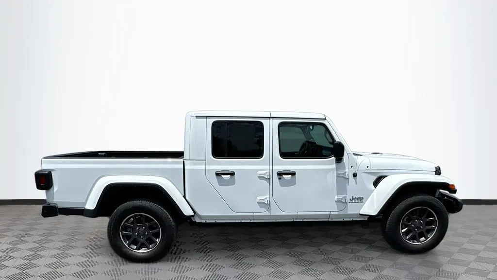 2023 Jeep Gladiator Overland