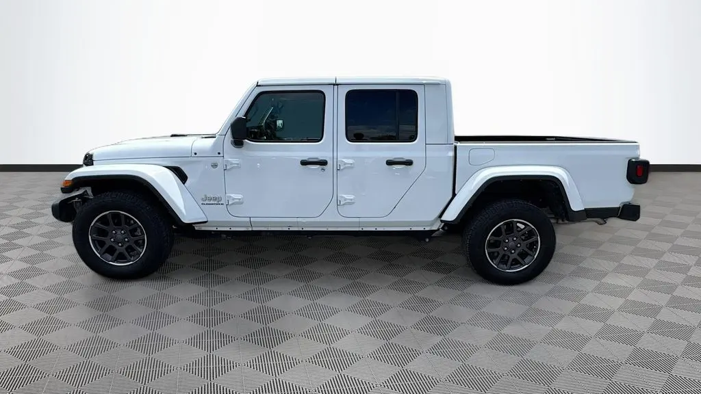 2023 Jeep Gladiator Overland