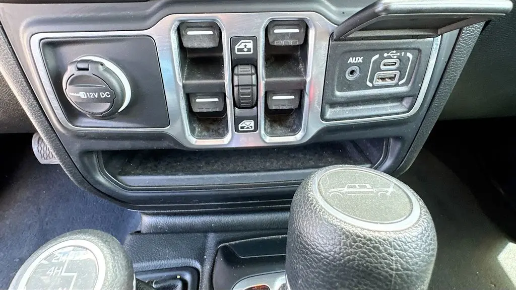 2023 Jeep Gladiator Overland