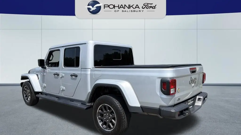 2023 Jeep Gladiator Overland