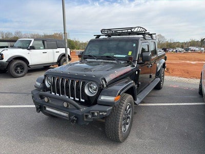 2020 Jeep Gladiator 4X4 Overland 4DR Crew Cab 5.0 FT. SB