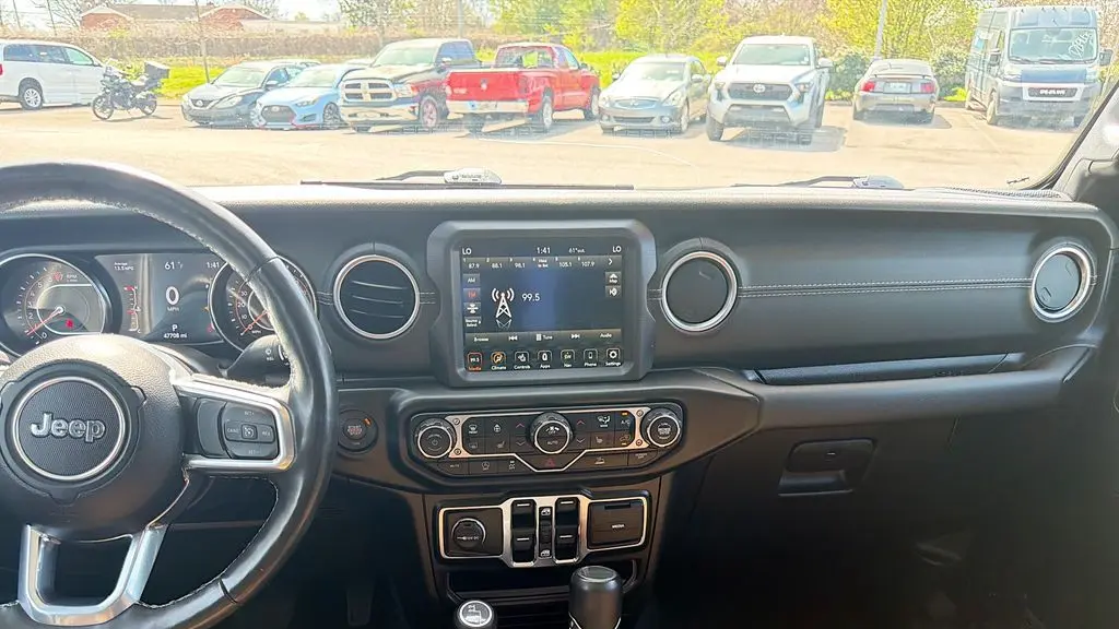 2022 Jeep Gladiator Overland