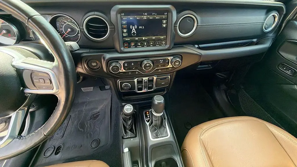 2022 Jeep Gladiator Overland