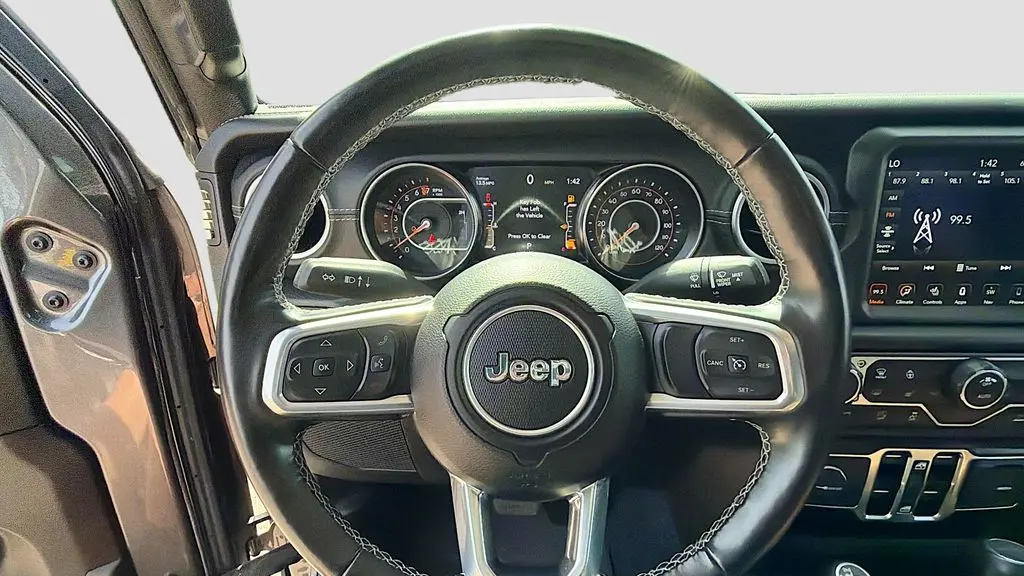 2022 Jeep Gladiator Overland