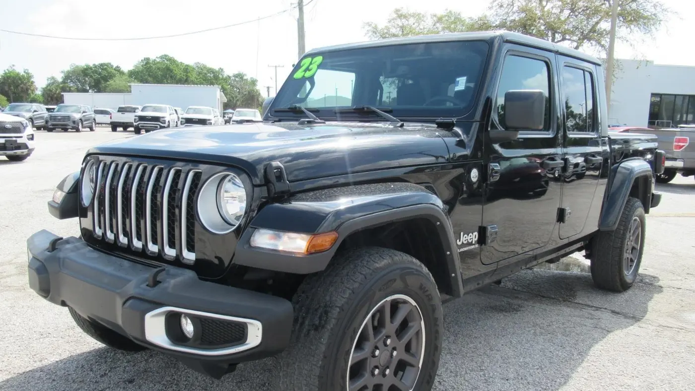 2023 Jeep Gladiator Overland