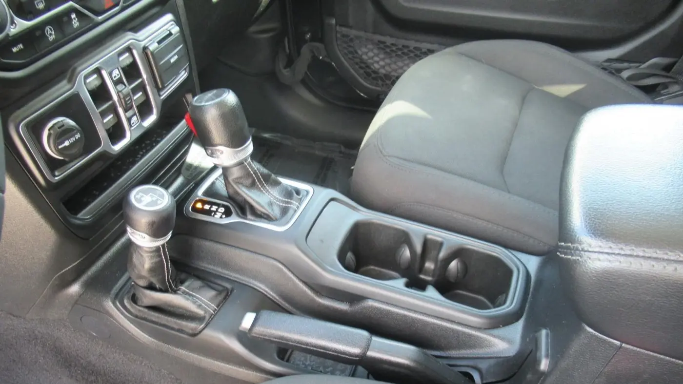 2023 Jeep Gladiator Overland