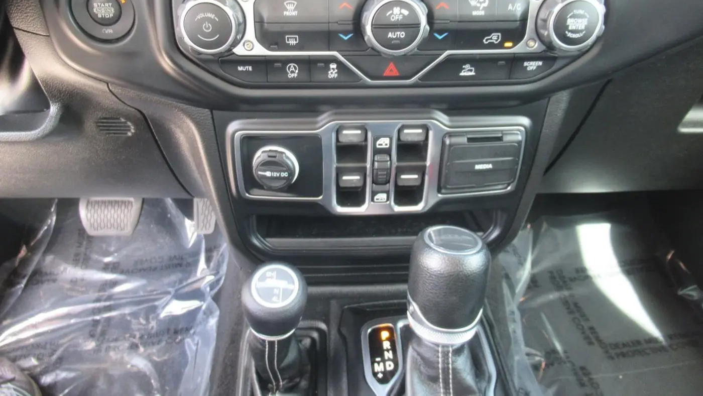 2023 Jeep Gladiator Overland