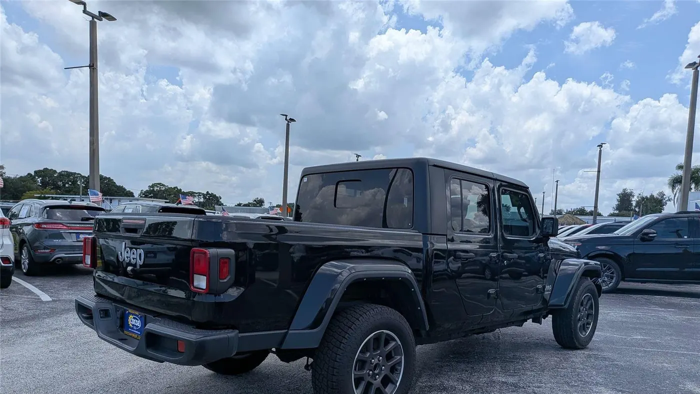 2023 Jeep Gladiator Overland