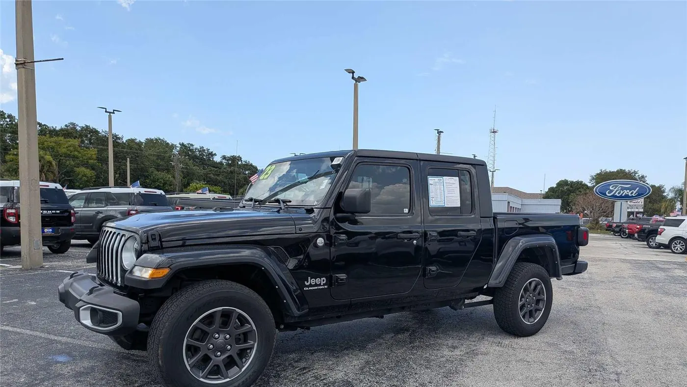 2023 Jeep Gladiator Overland