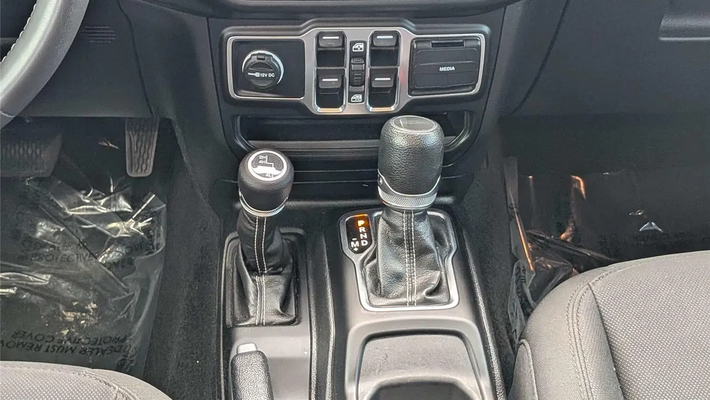 2023 Jeep Gladiator Overland