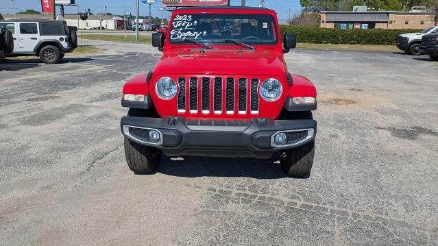 2023 Jeep Gladiator Overland