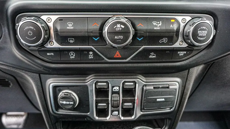 2023 Jeep Gladiator Overland