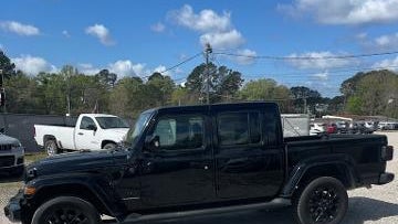2023 Jeep Gladiator Overland