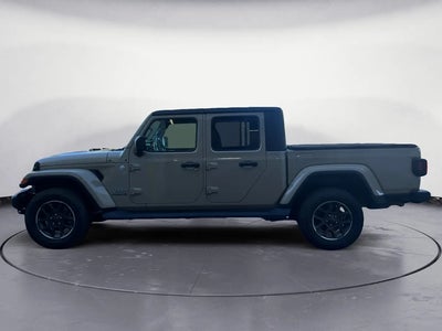 2020 Jeep Gladiator 4X4 Overland 4DR Crew Cab 5.0 FT. SB