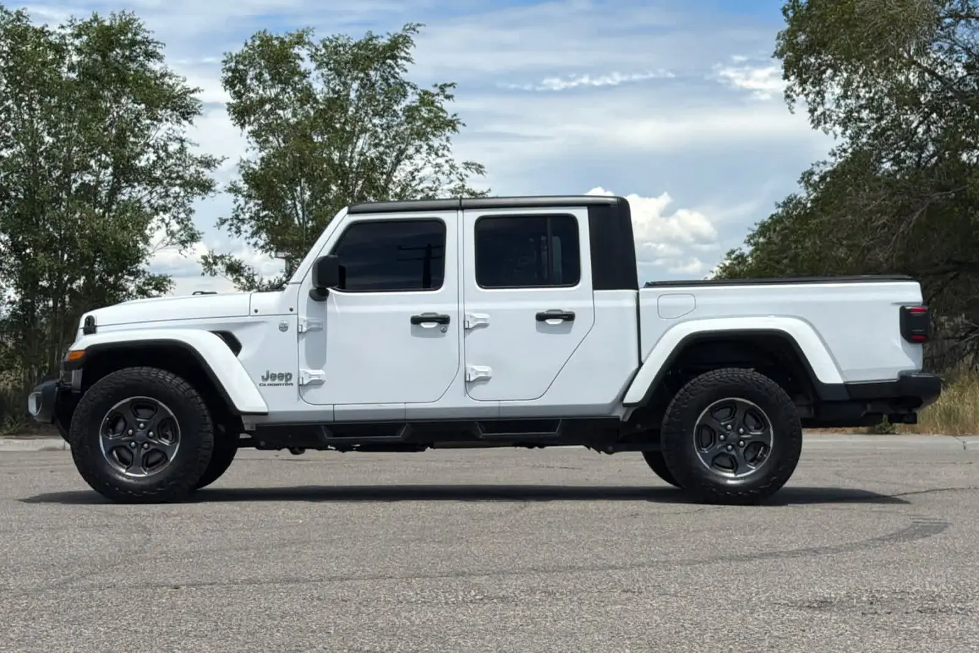 2020 Jeep Gladiator - $29,074