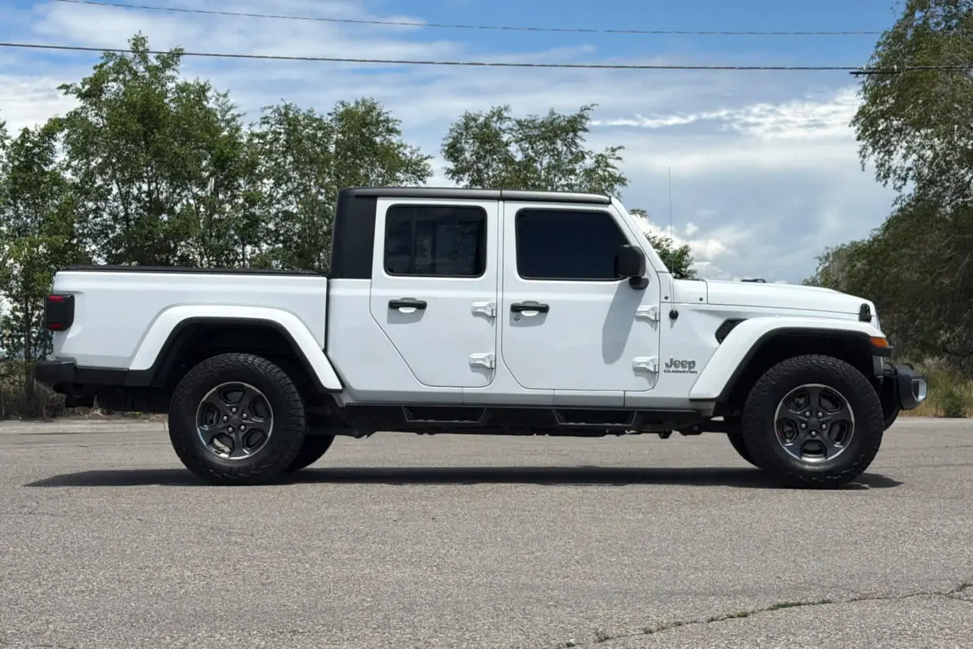 2020 Jeep Gladiator - $29,074