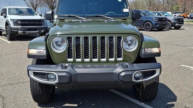 2021 Jeep Gladiator Overland