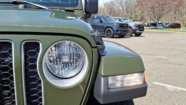 2021 Jeep Gladiator Overland