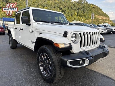 2022 Jeep Gladiator 4X4 Overland 4DR Crew Cab 5.0 FT. SB