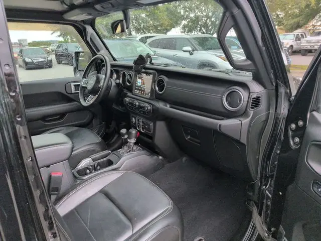 2022 Jeep Gladiator - $34,995
