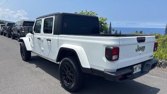 2023 Jeep Gladiator Overland