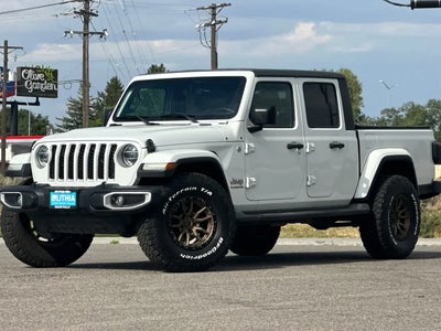 2020 Jeep Gladiator 4X4 Overland 4DR Crew Cab 5.0 FT. SB