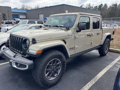 2022 Jeep Gladiator 4X4 Overland 4DR Crew Cab 5.0 FT. SB