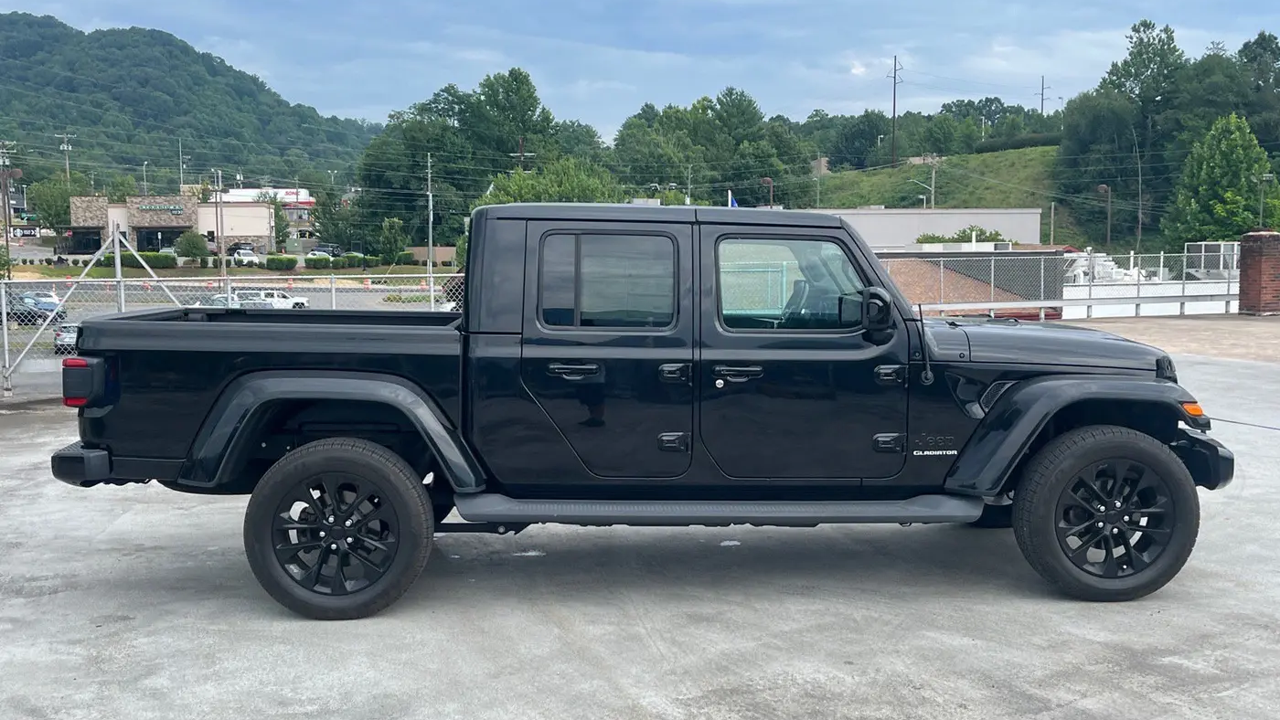2021 Jeep Gladiator Overland