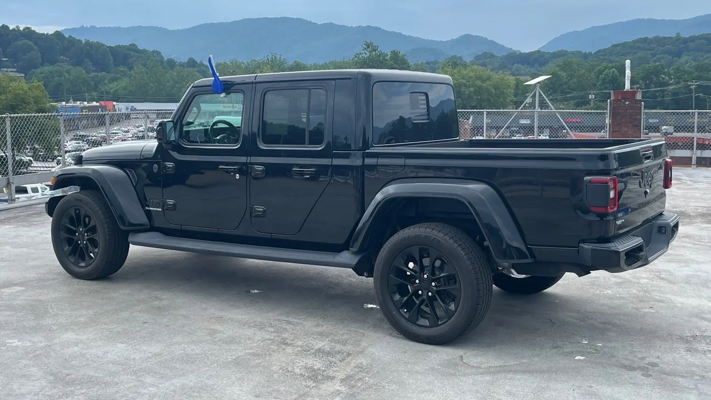 2021 Jeep Gladiator Overland