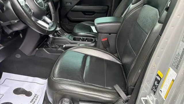 2022 Jeep Gladiator Overland