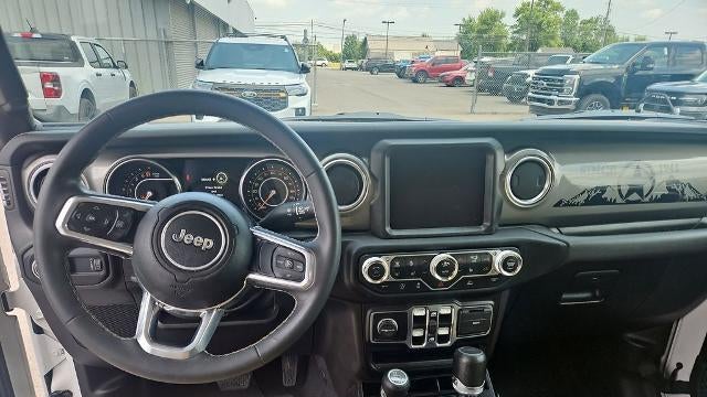 2023 Jeep Gladiator Overland