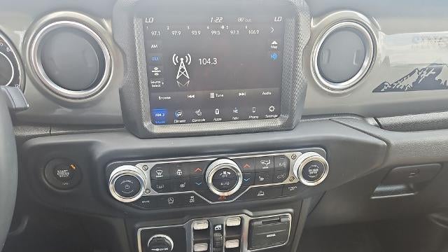 2023 Jeep Gladiator Overland