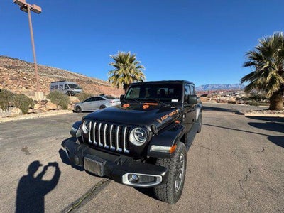 2020 Jeep Gladiator 4X4 Overland 4DR Crew Cab 5.0 FT. SB