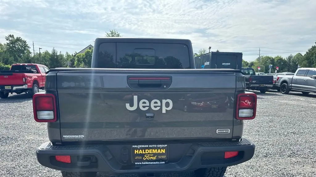 2021 Jeep Gladiator Overland
