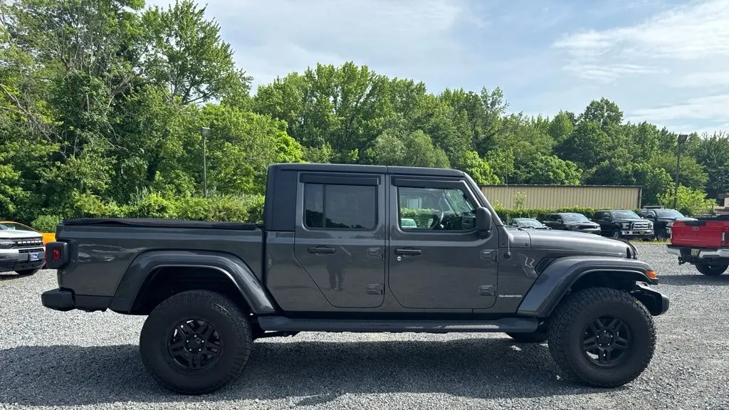 2021 Jeep Gladiator Overland