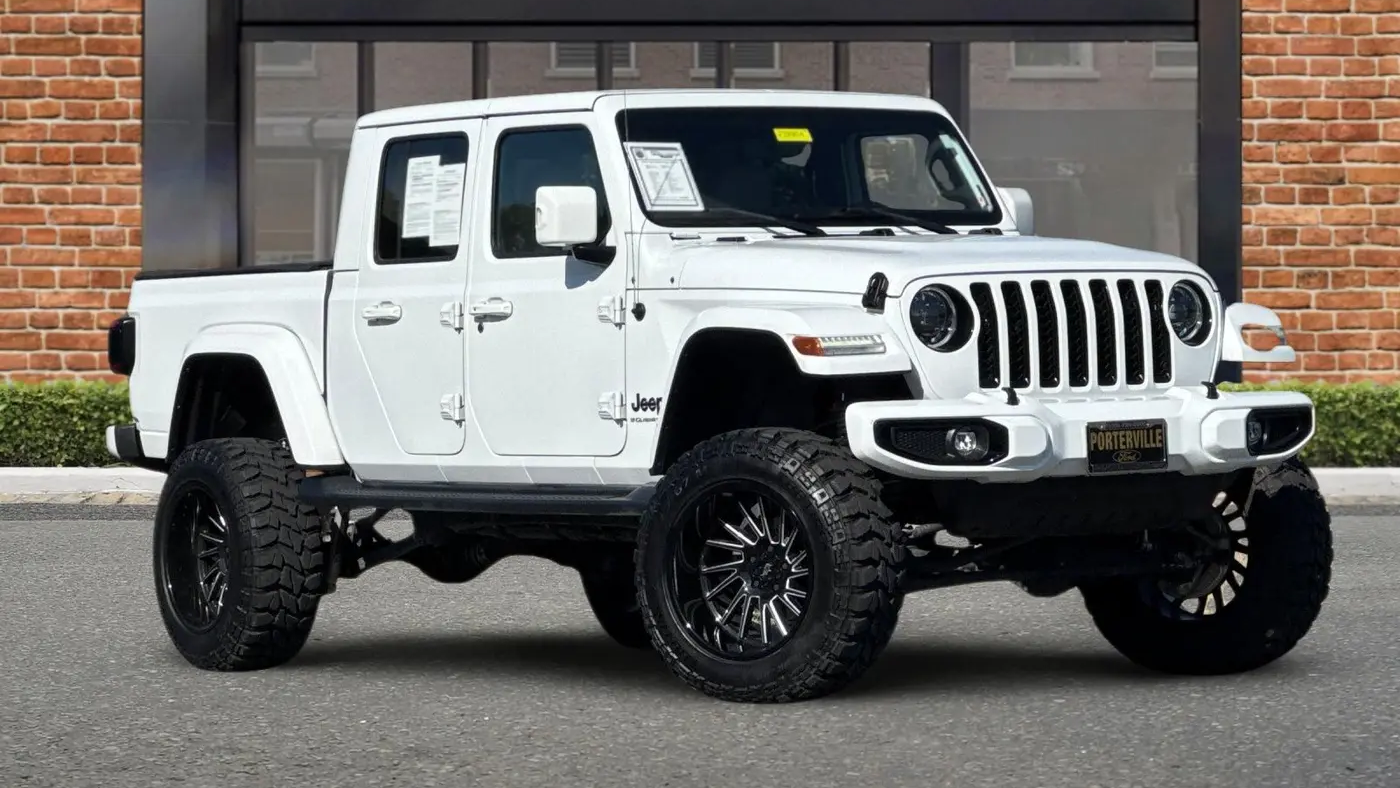 2023 Jeep Gladiator Overland
