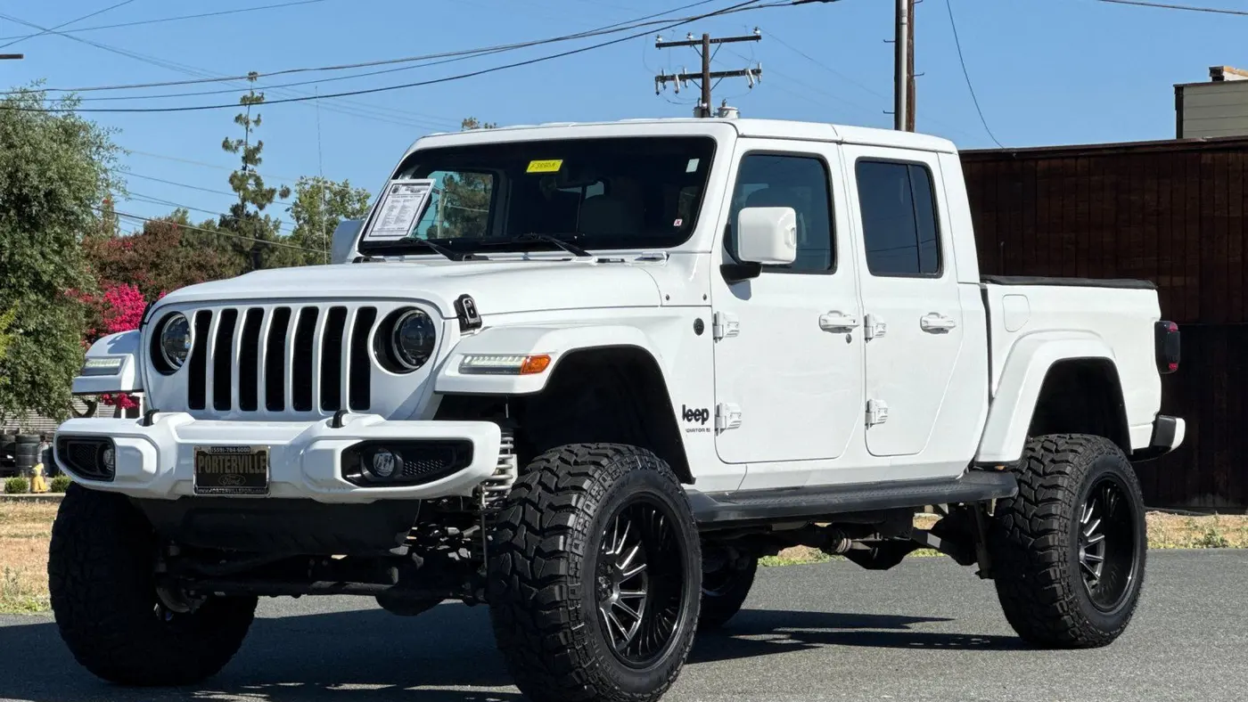 2023 Jeep Gladiator Overland