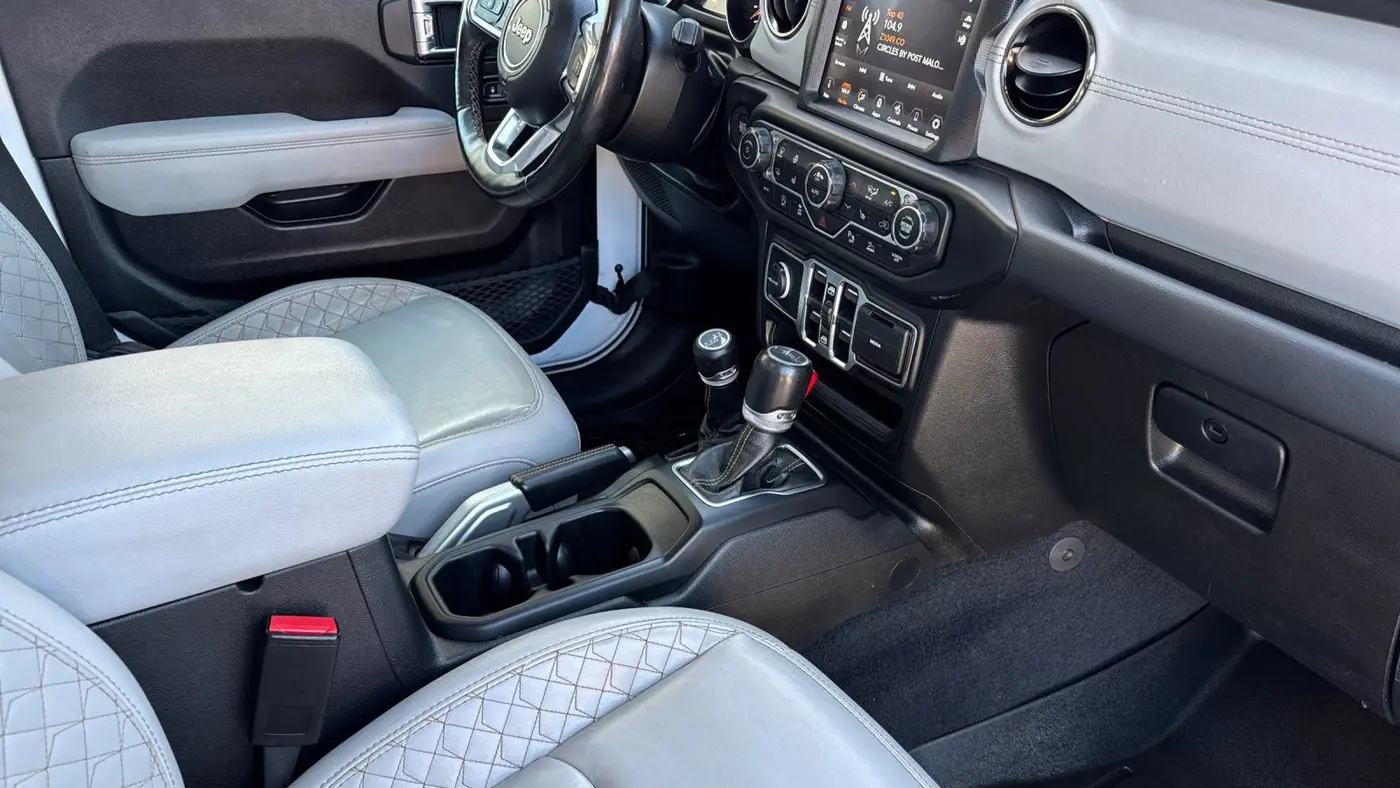 2023 Jeep Gladiator Overland