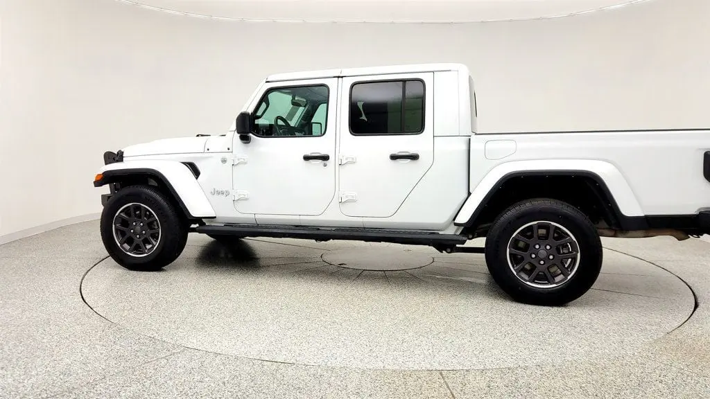 2023 Jeep Gladiator - $24,895