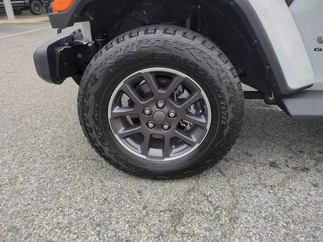 2023 Jeep Gladiator - $36,999