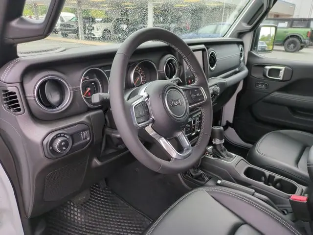 2023 Jeep Gladiator - $36,999