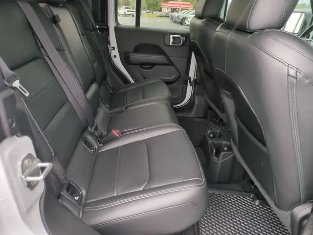 2023 Jeep Gladiator - $36,999